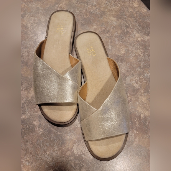 🩶Franco Sarto Riviera Slides🩶 - Picture 2 of 12